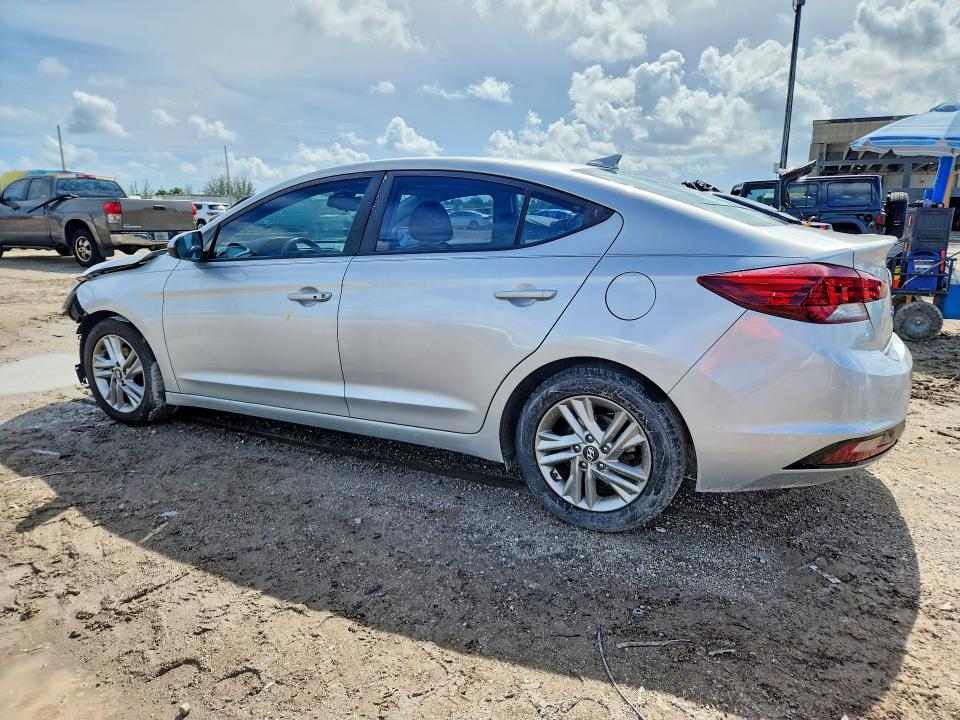 60280806 :رقم المزاد ، 5NPD84LF6KH414682 vin ، 2019 Hyundai Elantra مزاد بيع