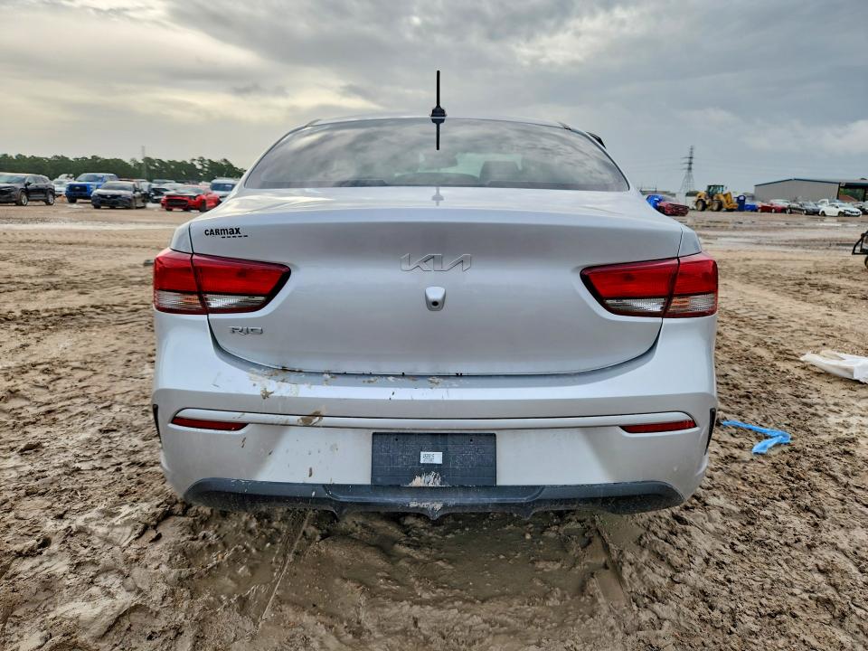 59642496 :رقم المزاد ، 3KPA24AD5NE458915 vin ، 2022 Kia Rio مزاد بيع