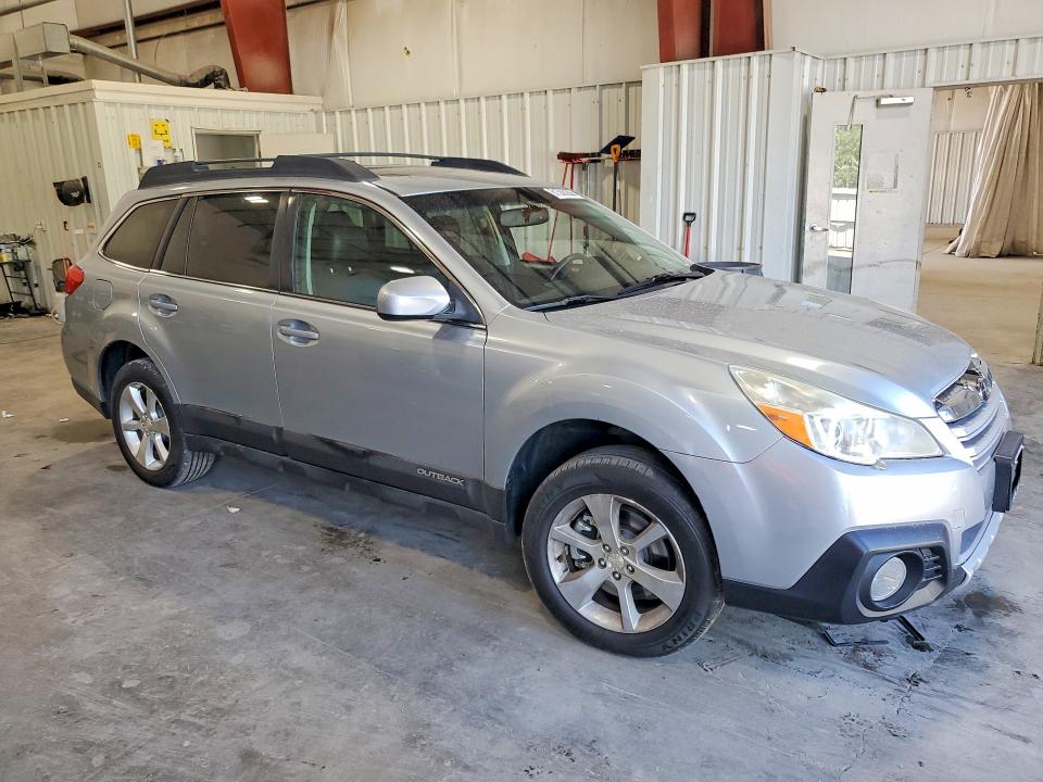 61388256 :رقم المزاد ، 4S4BRDMC2E2278464 vin ، 2014 Subaru Outback مزاد بيع