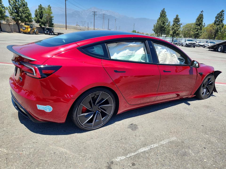 60524296 :رقم المزاد ، 5YJ3E1ETXSF932699 vin ، 2025 Tesla Model 3 مزاد بيع