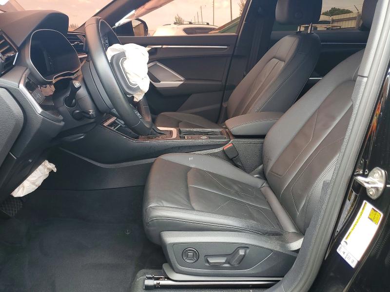 63126076 :رقم المزاد ، WA1EECF39N1081456 vin ، 2022 Audi Q3 مزاد بيع