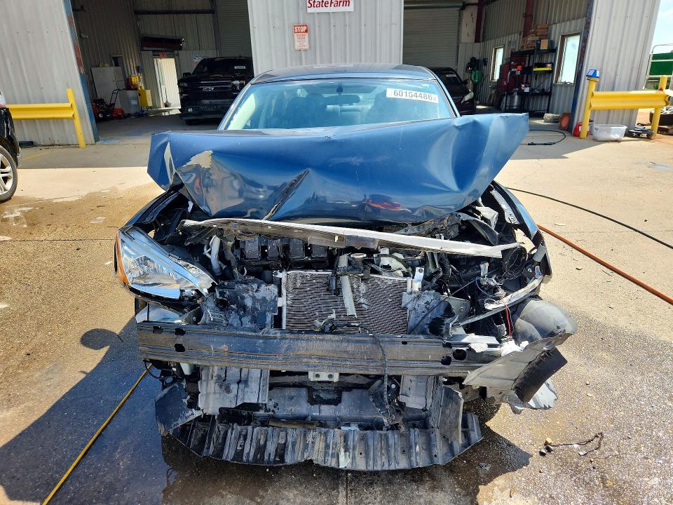 60164486 :رقم المزاد ، 3N1AB7AP6FL695229 vin ، 2015 Nissan Sentra مزاد بيع