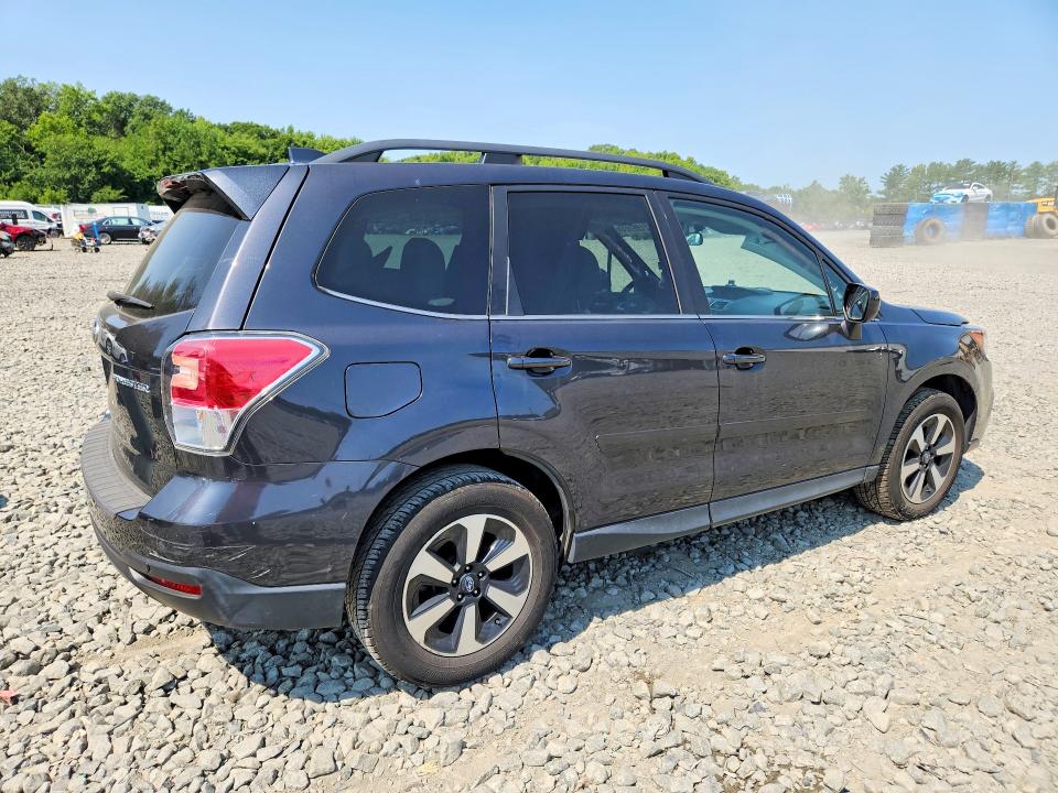 62199166 :رقم المزاد ، JF2SJALC6JH601807 vin ، 2018 Subaru Forester مزاد بيع