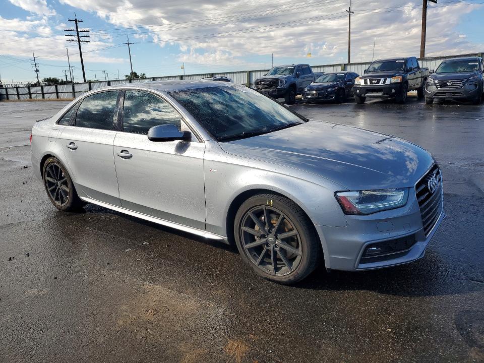 59396596 :رقم المزاد ، WAUFFAFL3FN023586 vin ، 2015 Audi A4 مزاد بيع