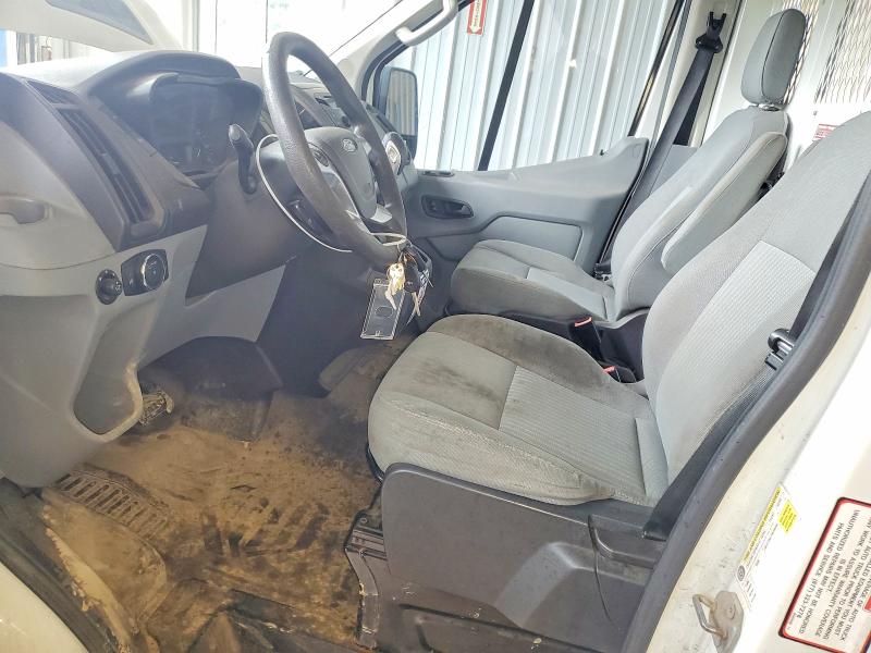 63020046 :رقم المزاد ، 1FTNR2CM4FKA54842 vin ، 2015 Ford Transit مزاد بيع