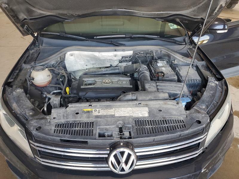 61885996 :رقم المزاد ، WVGBV7AX5HK051262 vin ، 2017 Volkswagen Tiguan مزاد بيع