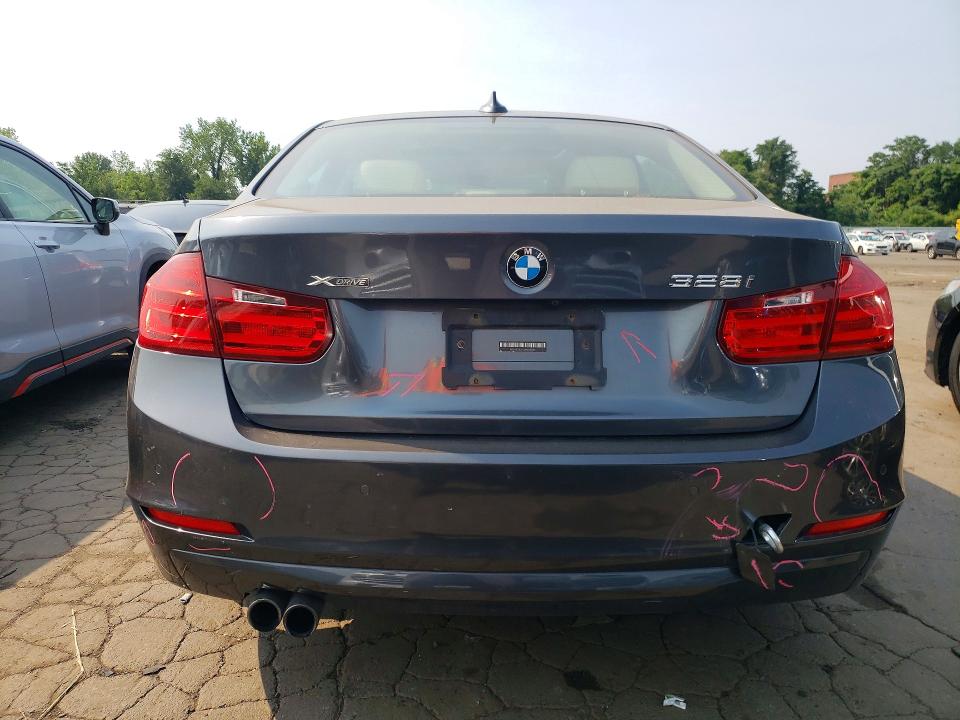 2015 Bmw 328 მანქანა იყიდება აუქციონზე, vin: WBA3B5G52FNS18164, აუქციონის ნომერი: 59861346