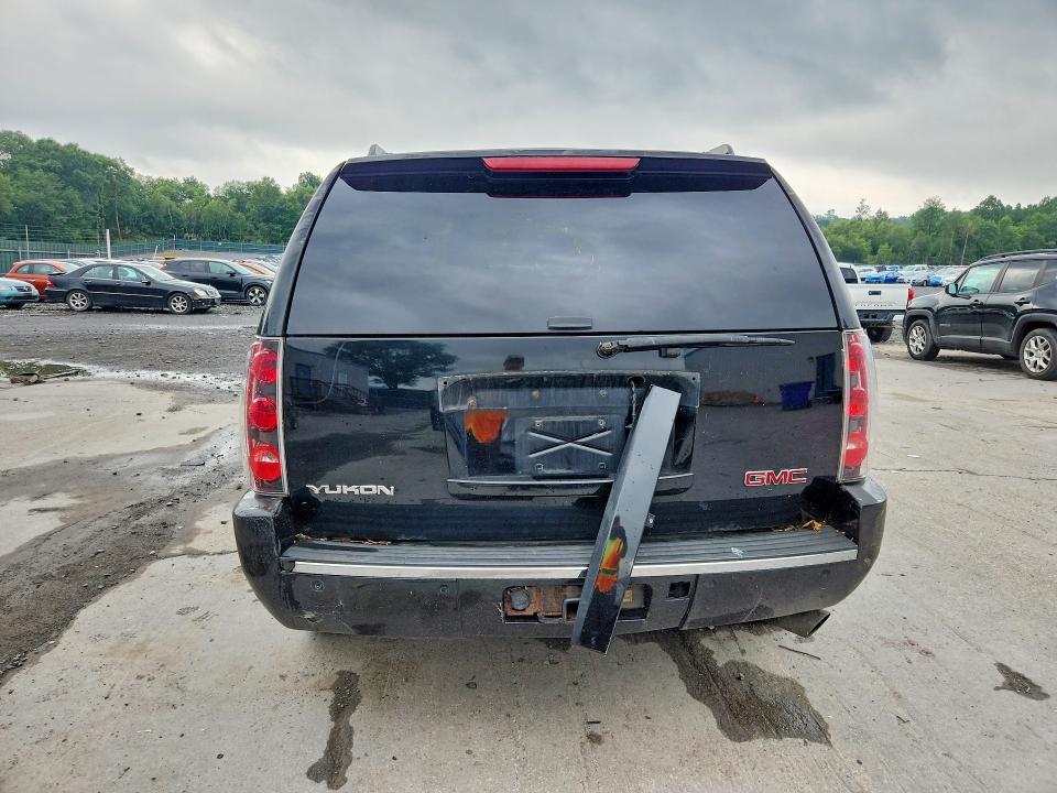 61885016 :رقم المزاد ، 1GKFK638X8J127325 vin ، 2008 Gmc Yukon مزاد بيع