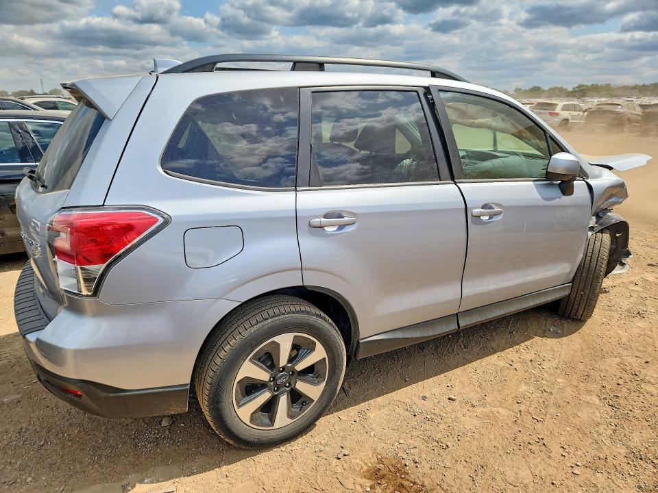 Продаж на аукціоні авто 2017 Subaru Forester, vin: JF2SJAGC7HH584598, номер лоту: 62034316