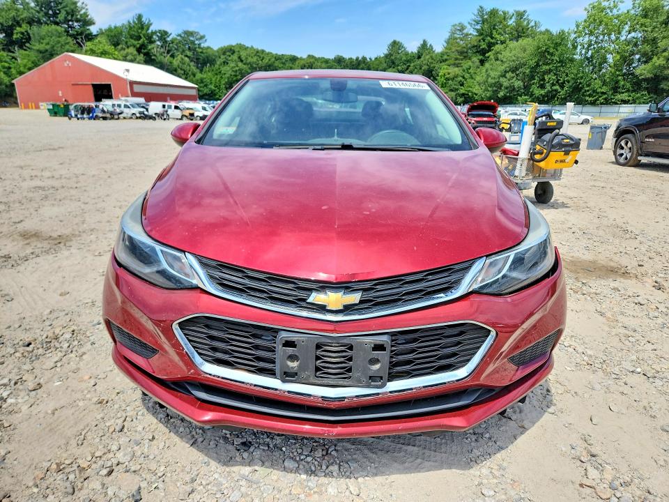 61146566 :رقم المزاد ، 1G1BE5SM9J7240513 vin ، 2018 Chevrolet Cruze مزاد بيع