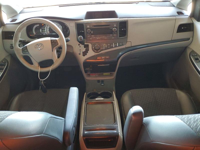2011 Toyota Sienna მანქანა იყიდება აუქციონზე, vin: 5TDXK3DCXBS054422, აუქციონის ნომერი: 60080886