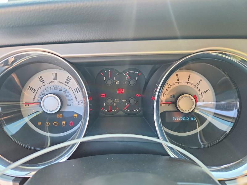 61031606 :رقم المزاد ، 1ZVBP8EN0A5118848 vin ، 2010 Ford Mustang مزاد بيع