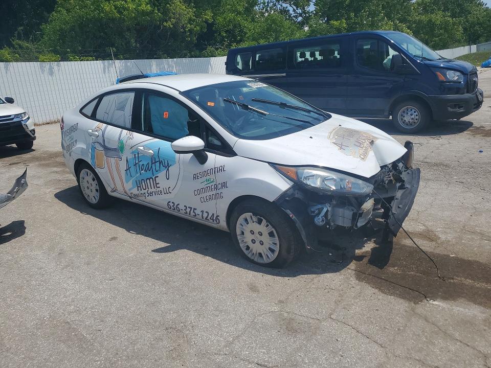 Продажа на аукционе авто 2017 Ford Fiesta, vin: 3FADP4AJ2HM104015, номер лота: 61843056