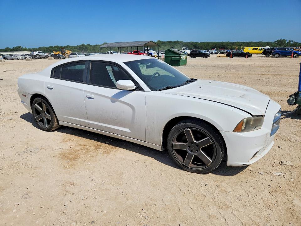 61789786 :رقم المزاد ، 2B3CL3CG9BH586907 vin ، 2011 Dodge Charger مزاد بيع