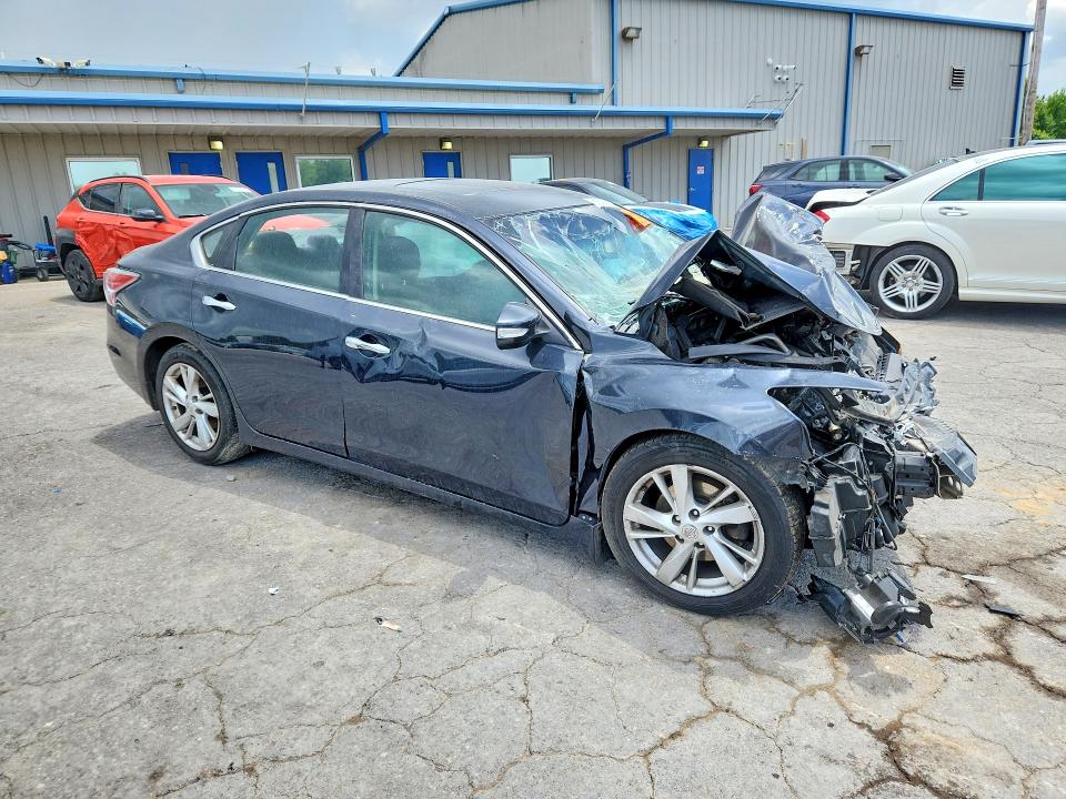 Продажа на аукционе авто 2015 Nissan Altima, vin: 1N4AL3AP9FC427814, номер лота: 61607656