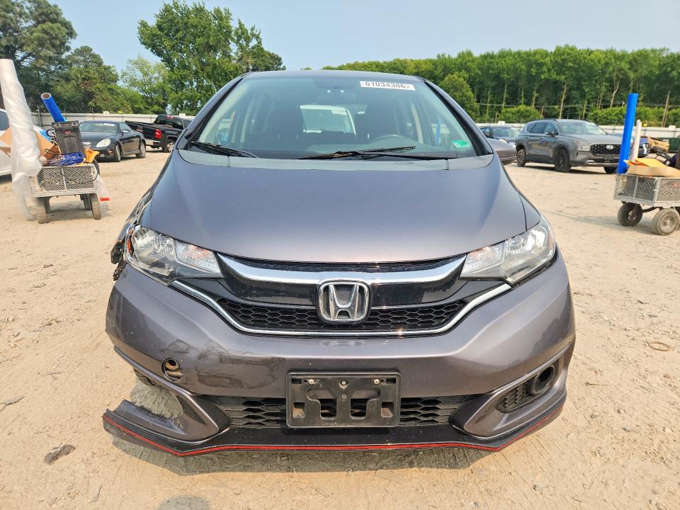 61034386 :رقم المزاد ، 3HGGK5H67JM710415 vin ، 2018 Honda Fit مزاد بيع
