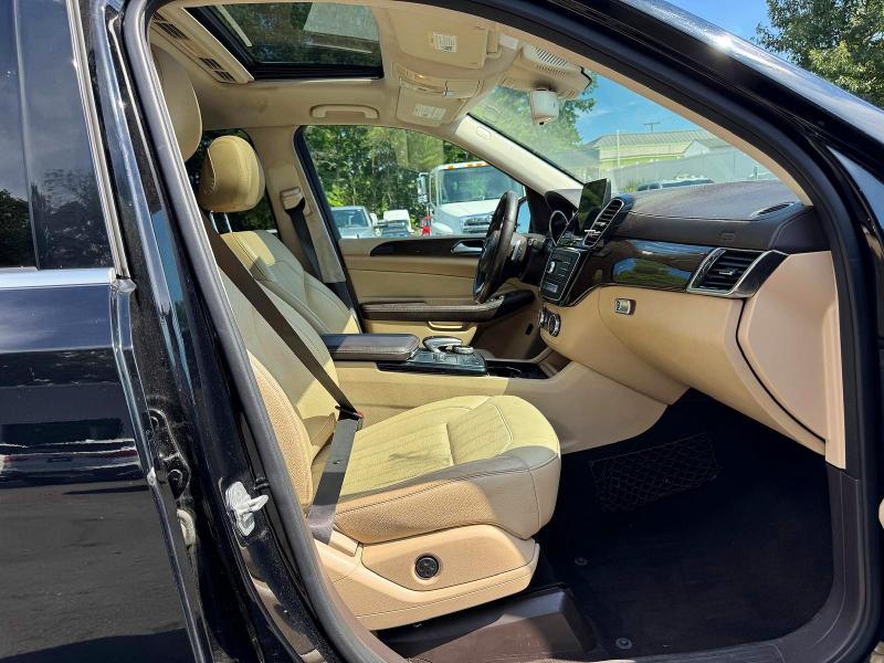 Продажа на аукционе авто 2017 Mercedes-benz Gls, vin: 4JGDF6EE3HA938681, номер лота: 62200396