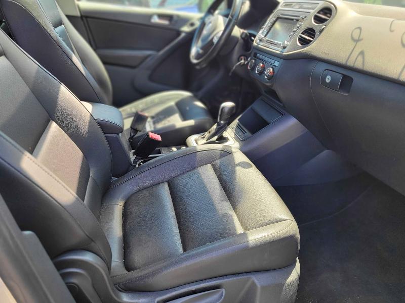 62058226 :رقم المزاد ، WVGJV3AX8DW584293 vin ، 2013 Volkswagen Tiguan مزاد بيع
