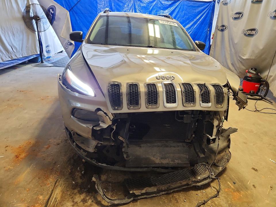 62785416 :رقم المزاد ، 1C4PJLAB6GW376285 vin ، 2016 Jeep Cherokee مزاد بيع