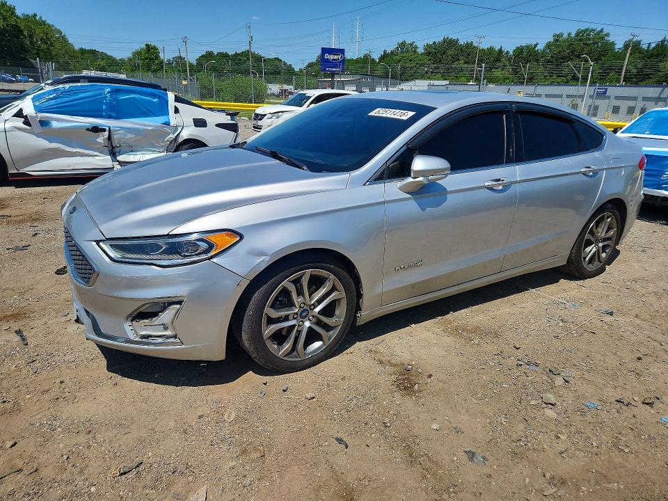 62511416 :رقم المزاد ، 3FA6P0RU5KR138797 vin ، 2019 Ford Fusion مزاد بيع