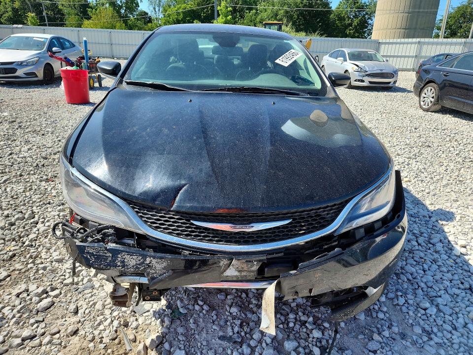 61992466 :رقم المزاد ، 1C3CCCCB7FN561654 vin ، 2015 Chrysler 200 مزاد بيع