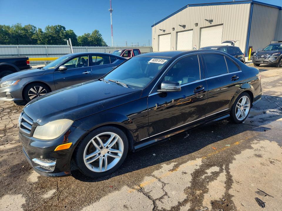 60951816 :رقم المزاد ، WDDGF4HB7EA946937 vin ، 2014 Mercedes-benz C مزاد بيع