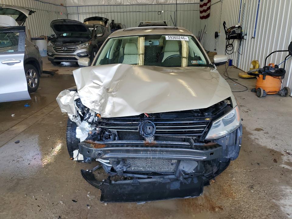 59365246 :رقم المزاد ، 3VWLP7AJ8DM238302 vin ، 2013 Volkswagen Jetta مزاد بيع