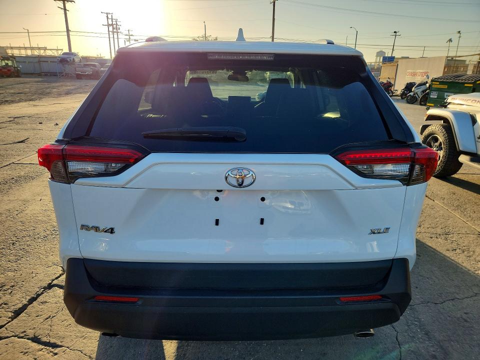 Aukcja sprzedaży 2024 Toyota Rav4, vin: 2T3W1RFV4RC268574, numer aukcji: 61370156