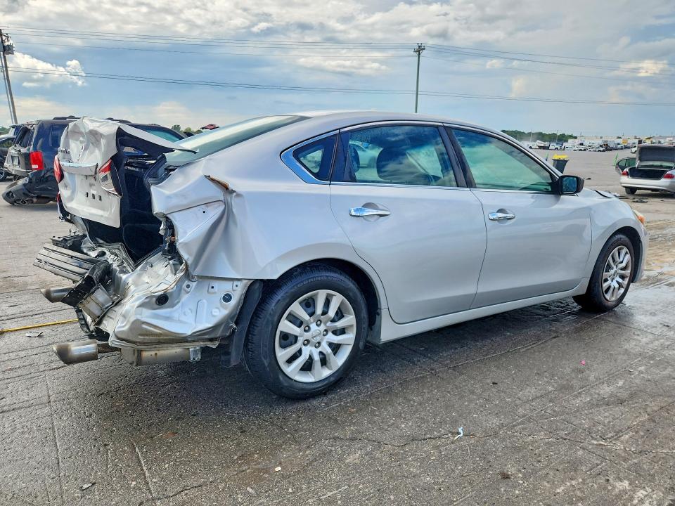 2017 Nissan Altima მანქანა იყიდება აუქციონზე, vin: 1N4AL3AP7HN346446, აუქციონის ნომერი: 61378606