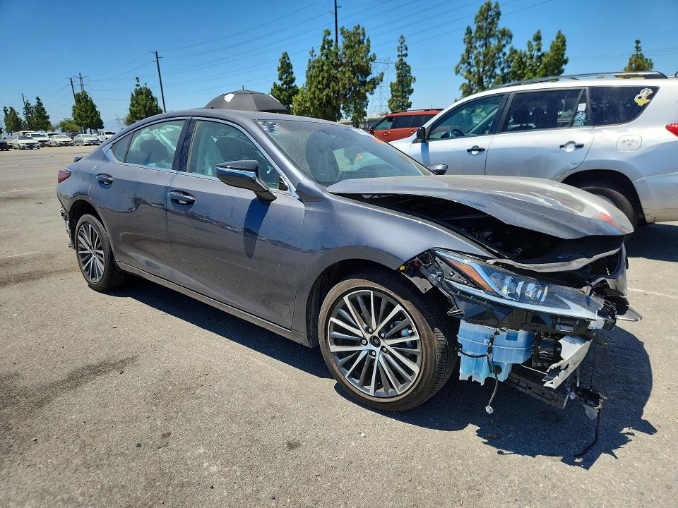 59912146 :رقم المزاد ، 58ADA1C19SU056415 vin ، 2025 Lexus Es 300h مزاد بيع
