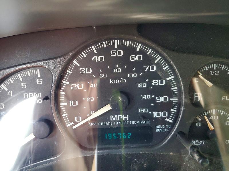 2001 Gmc Yukon Xl მანქანა იყიდება აუქციონზე, vin: 1GKEC16T41J311029, აუქციონის ნომერი: 61746566