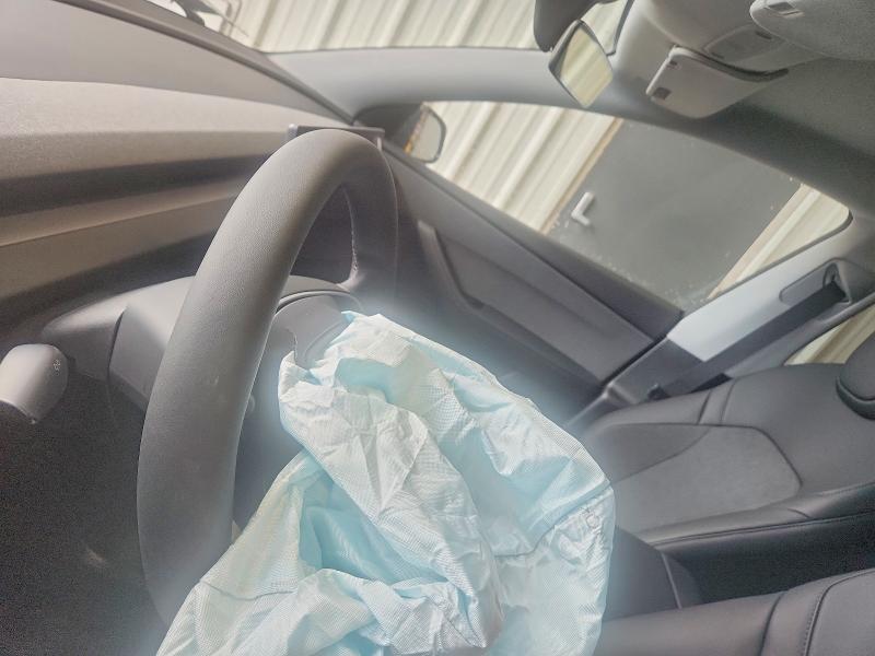 60282196 :رقم المزاد ، 7SAYGDEE0TA686296 vin ، 2026 Tesla Model Y مزاد بيع