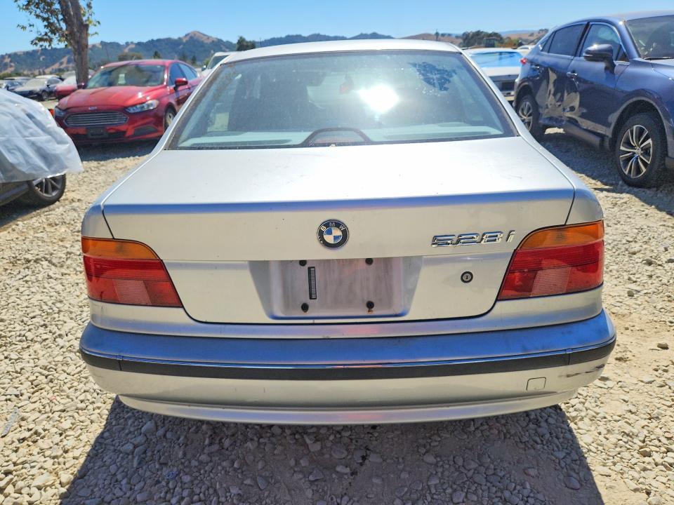 1999 Bmw 528 მანქანა იყიდება აუქციონზე, vin: WBADM6337XBY32073, აუქციონის ნომერი: 63765426