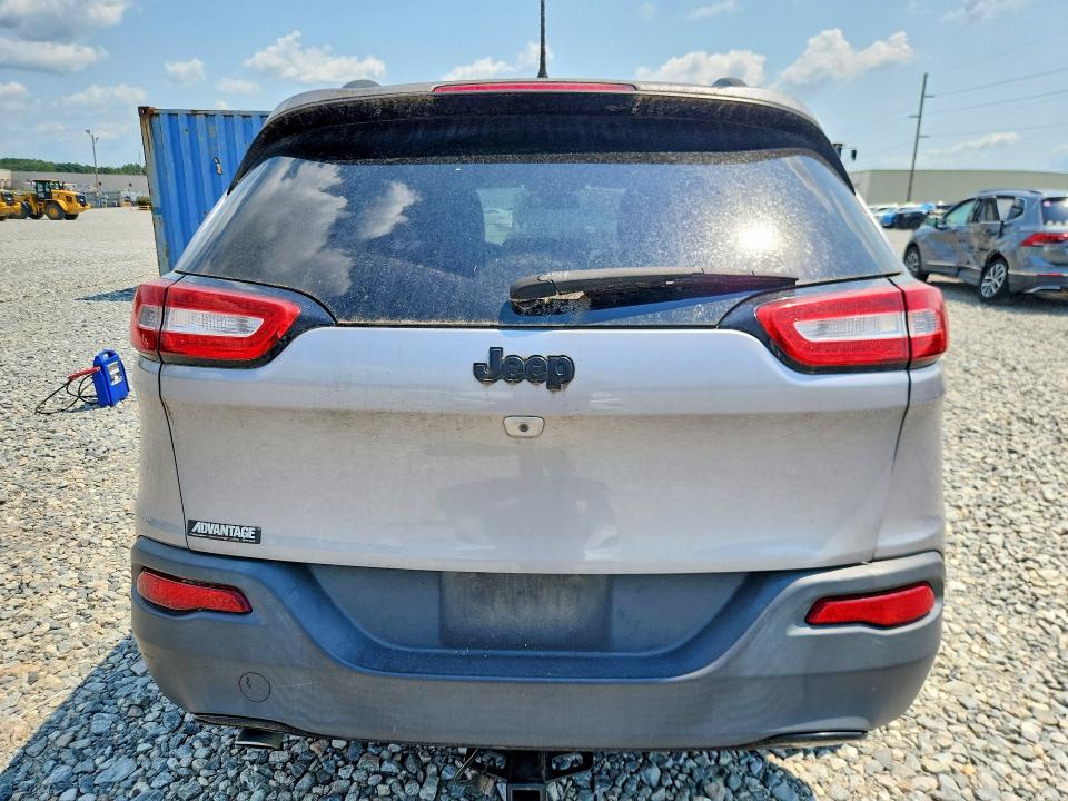 59367826 :رقم المزاد ، 1C4PJLCB7JD543124 vin ، 2018 Jeep Cherokee مزاد بيع