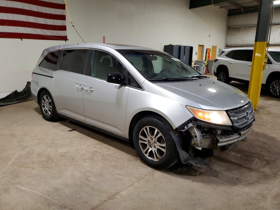 60304216 :رقم المزاد ، 5FNRL5H67CB111686 vin ، 2012 Honda Odyssey مزاد بيع