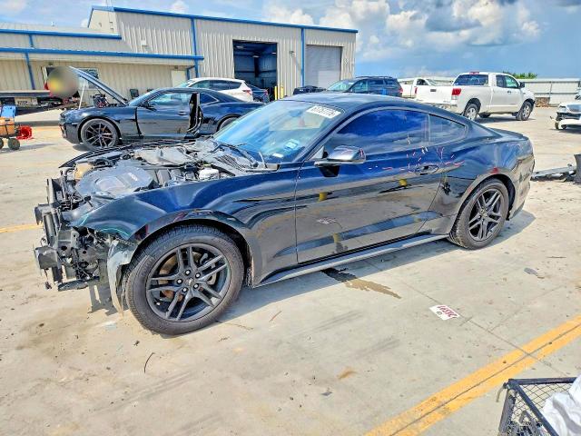61757776 :رقم المزاد ، 1FA6P8THXJ5172679 vin ، 2018 Ford Mustang مزاد بيع