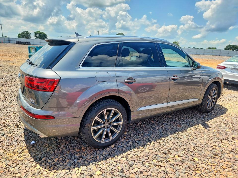 Продажа на аукционе авто 2017 Audi Q7, vin: WA1VAAF72HD035974, номер лота: 59343076