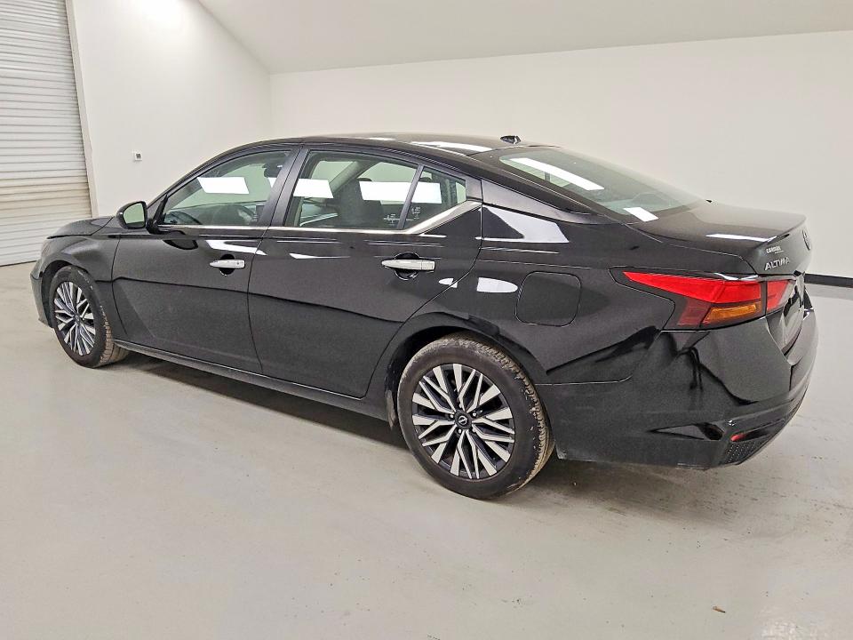 60831636 :رقم المزاد ، 1N4BL4DV0PN320970 vin ، 2023 Nissan Altima مزاد بيع