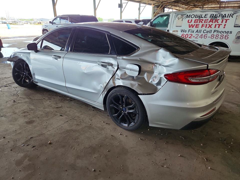 60711176 :رقم المزاد ، 3FA6P0HD3KR176711 vin ، 2019 Ford Fusion مزاد بيع