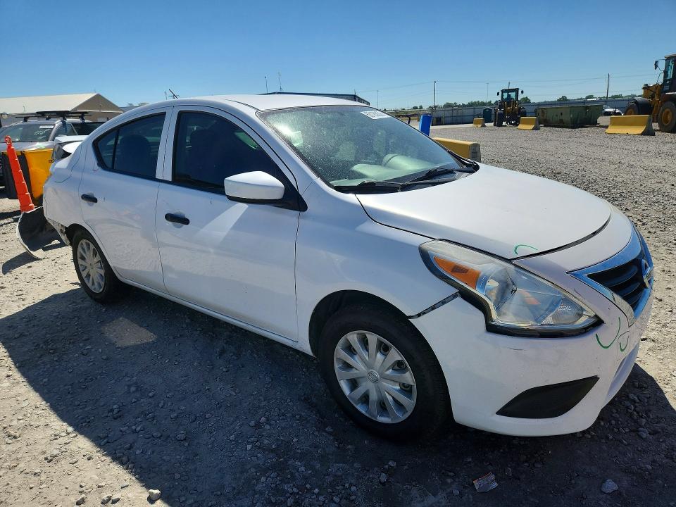 60185006 :رقم المزاد ، 3N1CN7AP7KL825609 vin ، 2019 Nissan Versa مزاد بيع