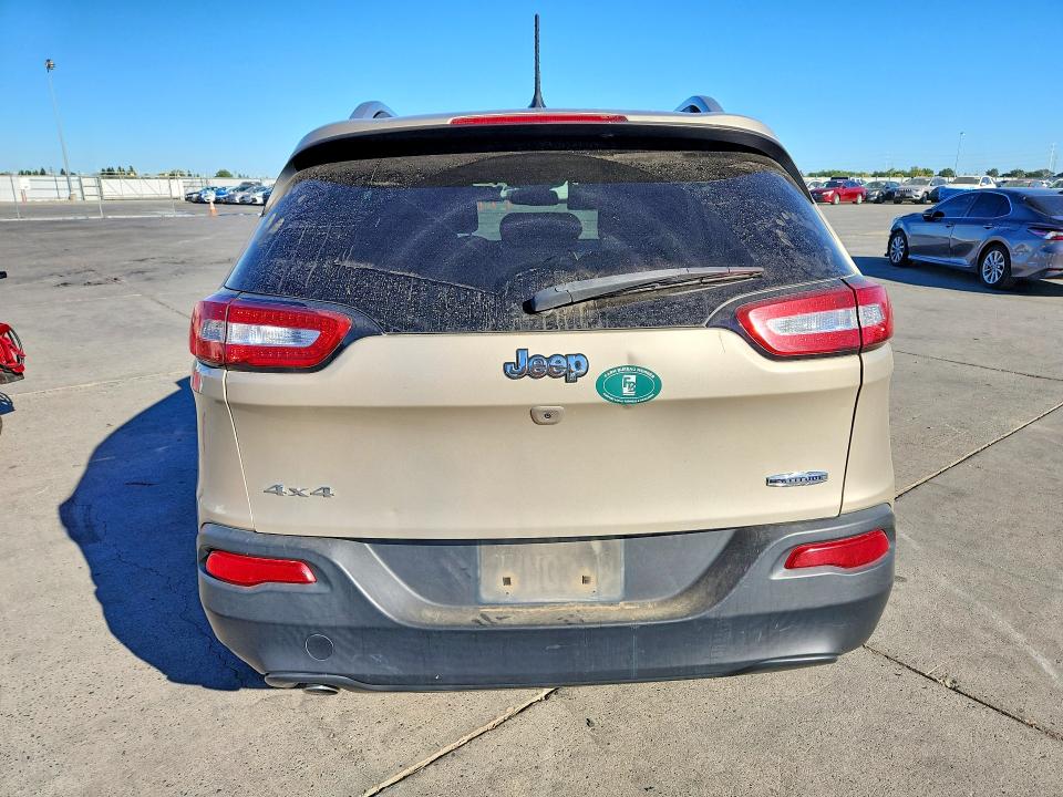 62291436 :رقم المزاد ، 1C4PJMCB0FW696994 vin ، 2015 Jeep Cherokee مزاد بيع