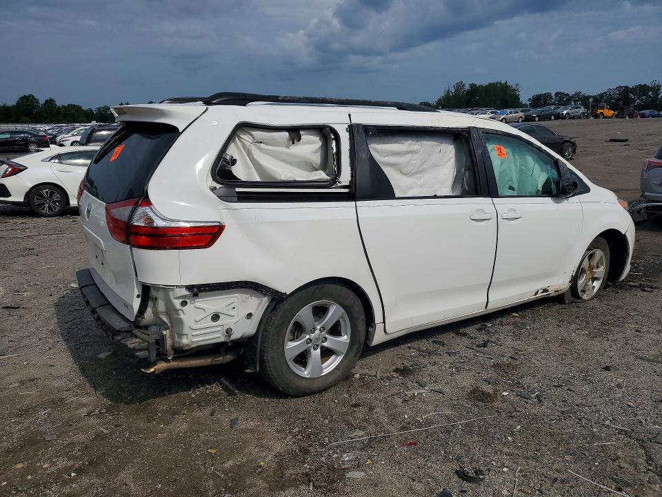Продажа на аукционе авто 2015 Toyota Sienna, vin: 5TDKK3DC6FS665418, номер лота: 62200436