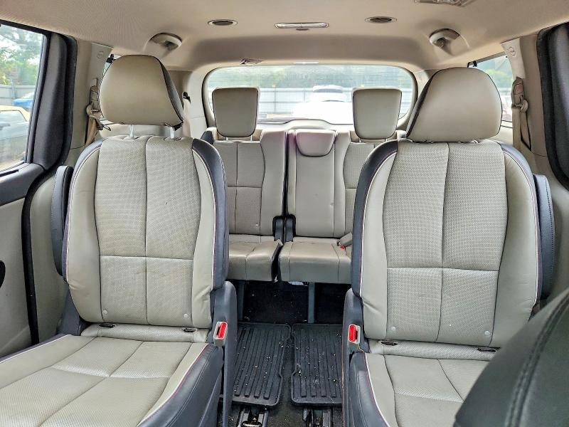 Продажа на аукционе авто 2015 Kia Sedona, vin: KNDMC5C14F6018999, номер лота: 61864236