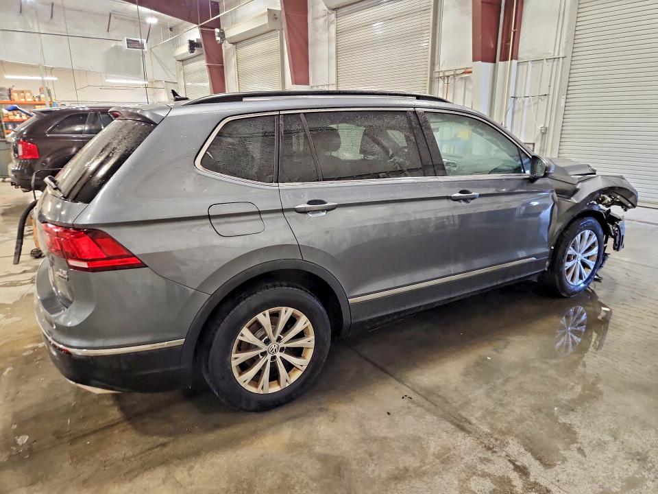 2018 Volkswagen Tiguan მანქანა იყიდება აუქციონზე, vin: 3VV2B7AX1JM105962, აუქციონის ნომერი: 61350116