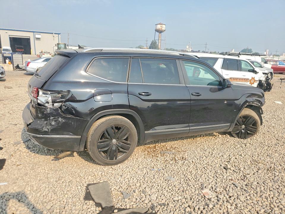 60808636 :رقم المزاد ، 1V2MR2CA6JC566783 vin ، 2018 Volkswagen Atlas مزاد بيع