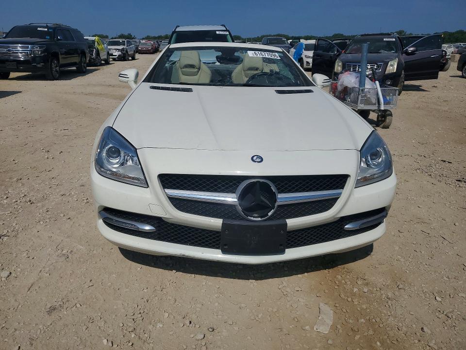 Продажа на аукционе авто 2013 Mercedes-benz Slk, vin: WDDPK4HA5DF058238, номер лота: 61677096