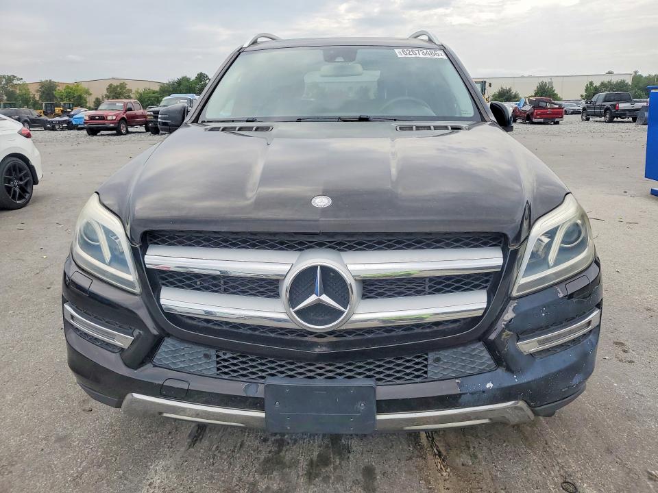 62673486 :رقم المزاد ، 4JGDF6EE3FA495400 vin ، 2015 Mercedes-benz Gl مزاد بيع