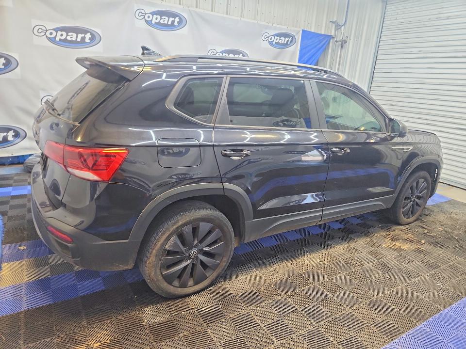 Продажа на аукционе авто 2022 Volkswagen Taos, vin: 3VVDX7B20NM017049, номер лота: 61881876