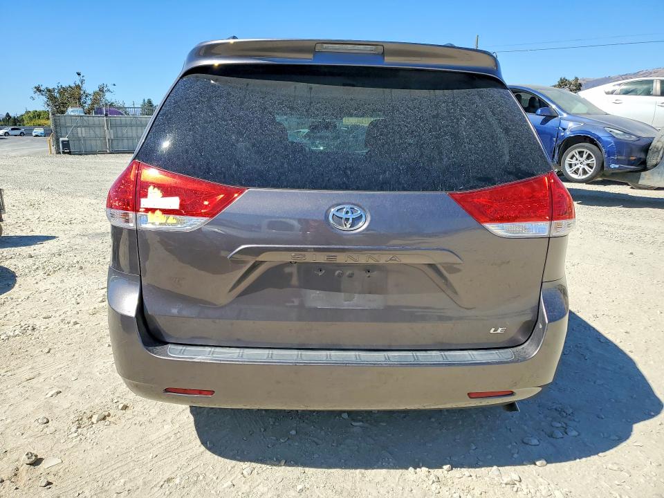 Продажа на аукционе авто 2013 Toyota Sienna, vin: 5TDKK3DC3DS397649, номер лота: 59231996