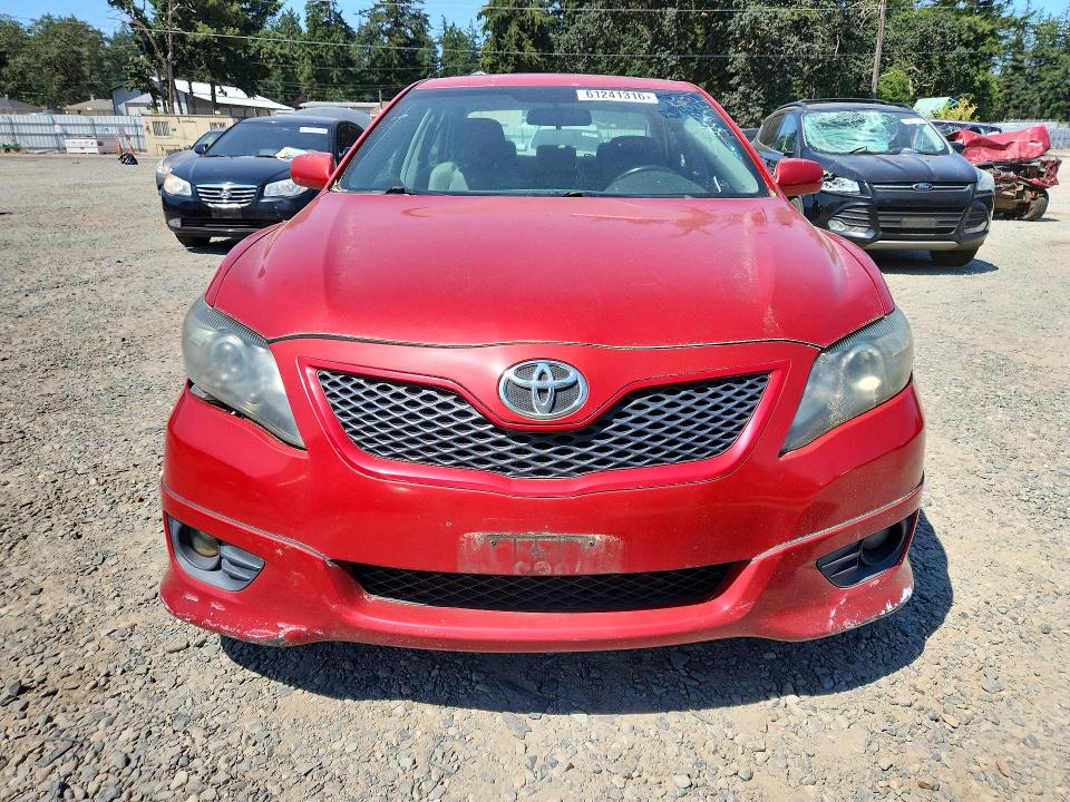 61241316 :رقم المزاد ، 4T1BF3EK7AU071110 vin ، 2010 Toyota Camry مزاد بيع